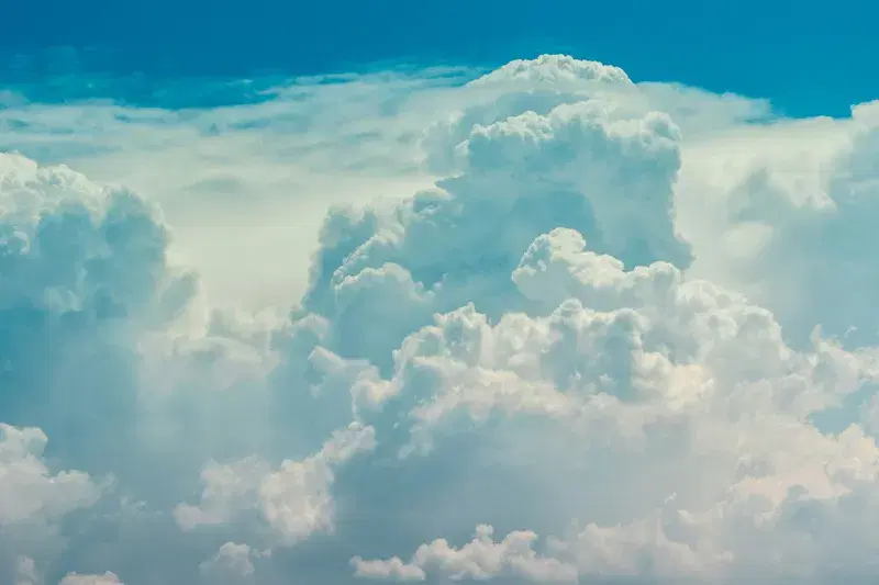 Cover Image for Incorporating Nature's Beauty: The Aesthetic of Cloud Art